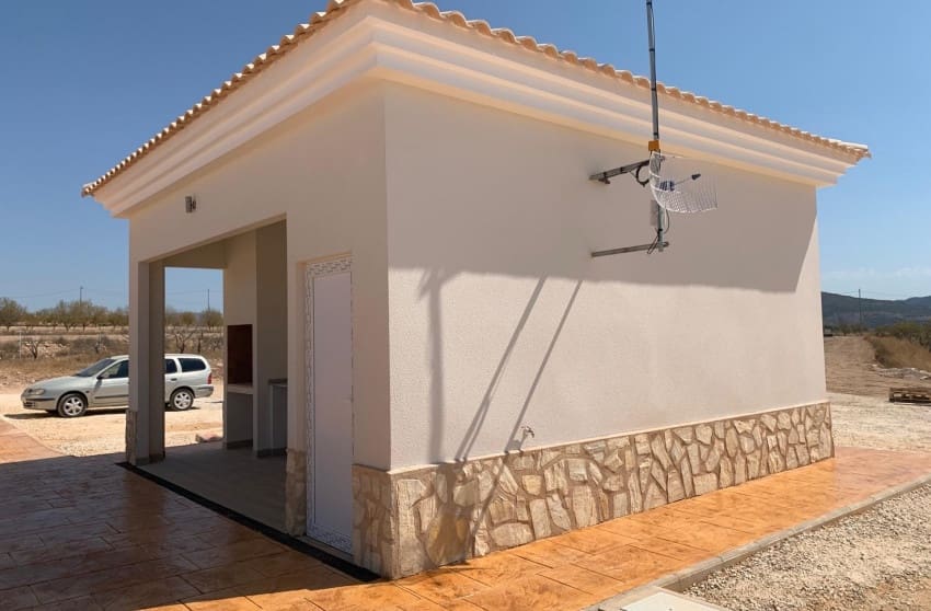 4 Zimmer Villa zu verkaufen in Pinoso mit Pool - 423.000 € (Ref: 8703439)