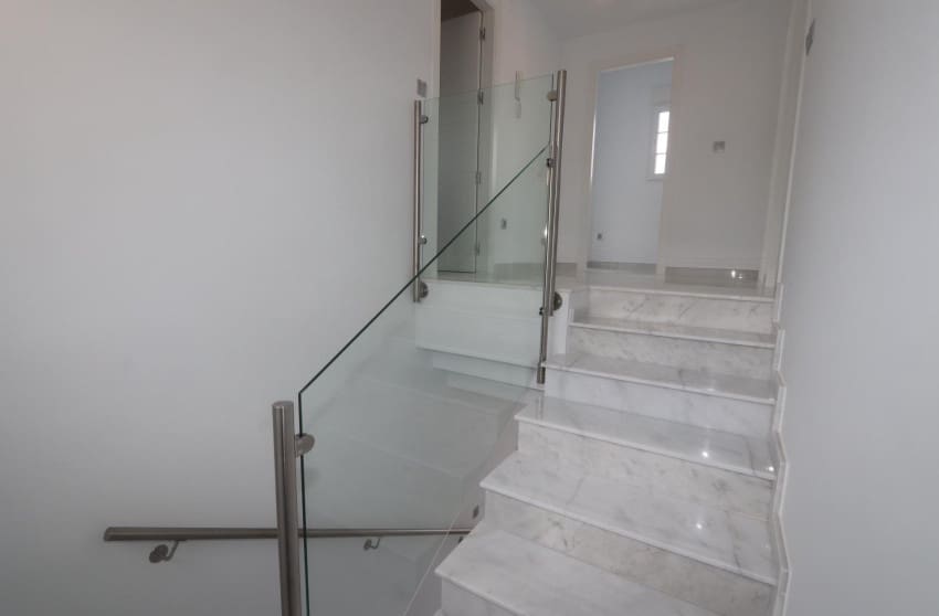 4 Zimmer Villa zu verkaufen in Pinoso mit Pool - 423.000 € (Ref: 8703439)