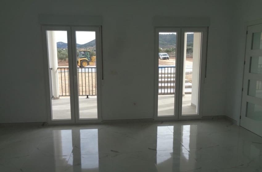 4 Zimmer Villa zu verkaufen in Pinoso mit Pool - 423.000 € (Ref: 8703439)