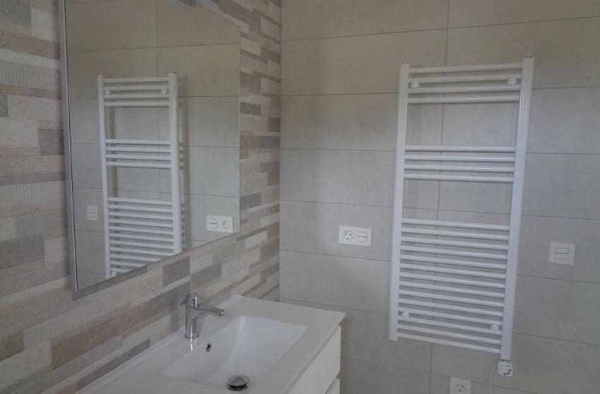 4 Zimmer Villa zu verkaufen in Pinoso mit Pool - 423.000 € (Ref: 8703439)