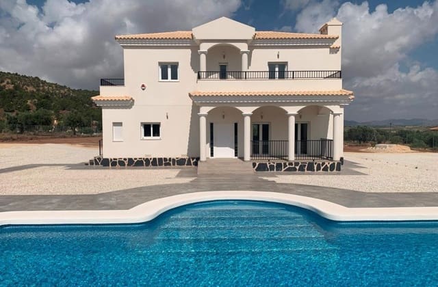 4 Zimmer Villa zu verkaufen in Pinoso mit Pool - 423.000 € (Ref: 8703439)