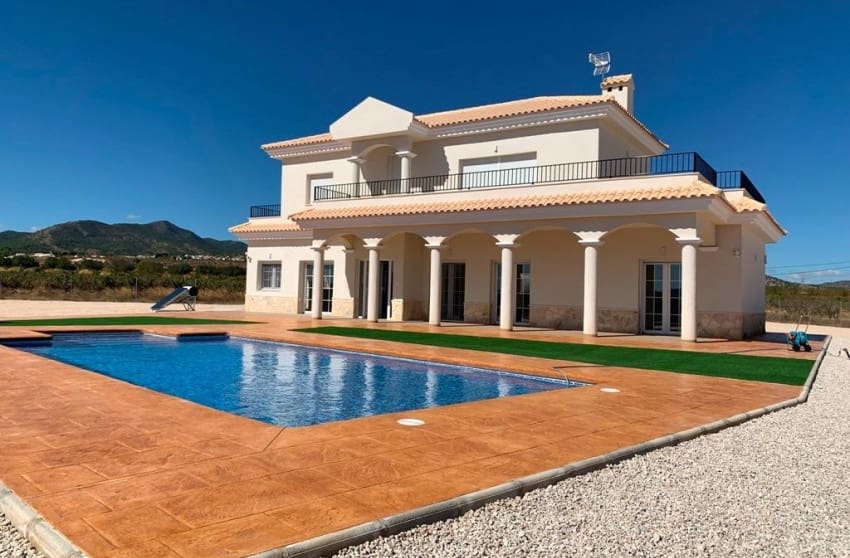 4 bedroom Villa for sale in Pinoso with pool - € 505,000 (Ref: 8703440)