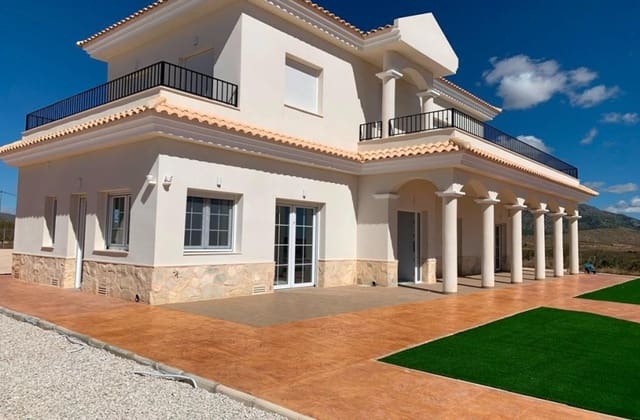 4 bedroom Villa for sale in Pinoso with pool - € 505,000 (Ref: 8703440)
