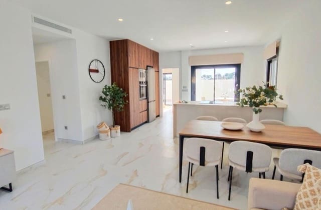 3 bedroom Villa for sale in Pinar de Campoverde, Pilar de la Horadada with pool - € 422,500 (Ref: 8703442)