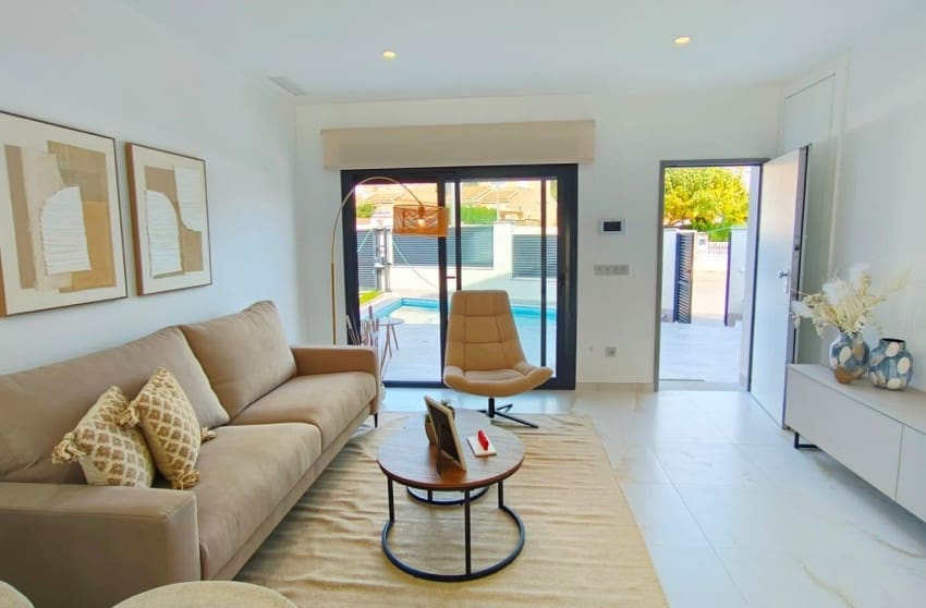 3 bedroom Villa for sale in Pinar de Campoverde with pool - € 422,500 (Ref: 8703442)