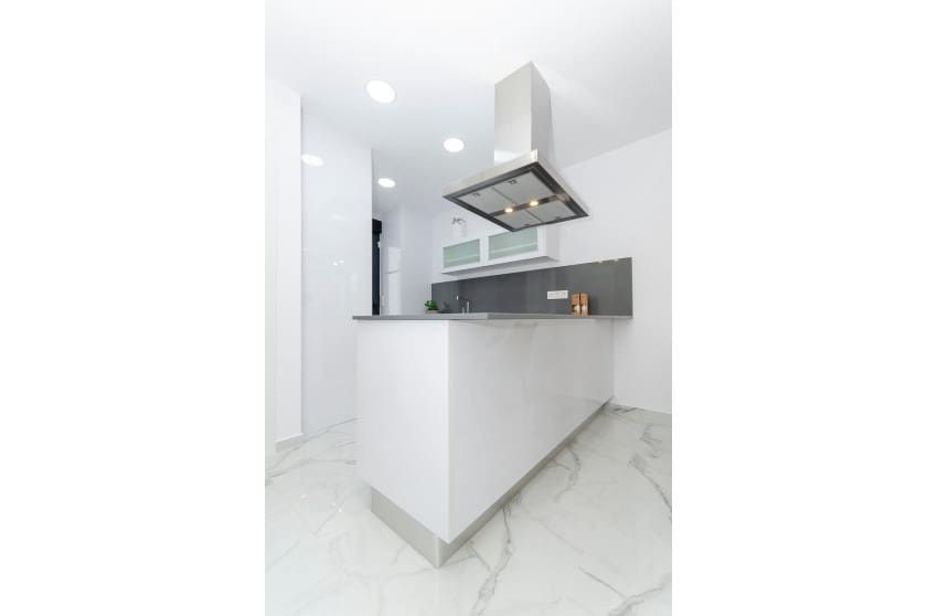 3 Zimmer Villa zu verkaufen in Torrevieja mit Pool - 409.000 € (Ref: 8703443)