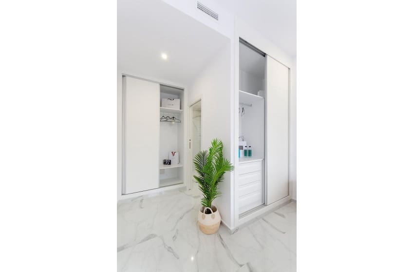 3 Zimmer Villa zu verkaufen in Torrevieja mit Pool - 409.000 € (Ref: 8703443)