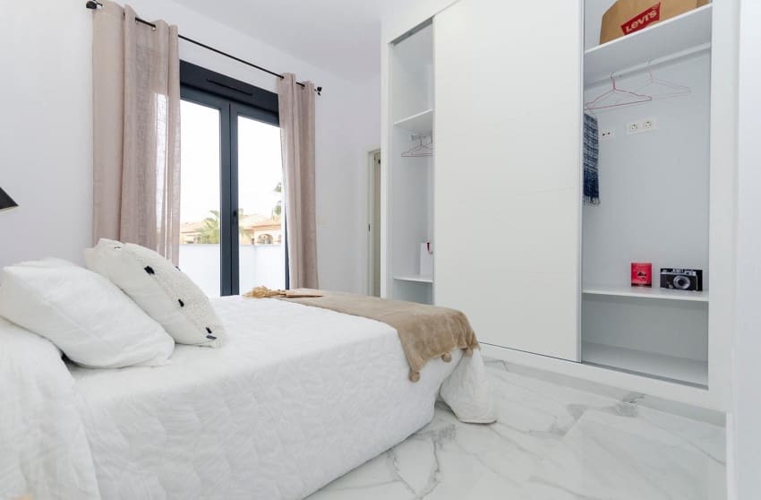 3 Zimmer Villa zu verkaufen in Torrevieja mit Pool - 409.000 € (Ref: 8703443)