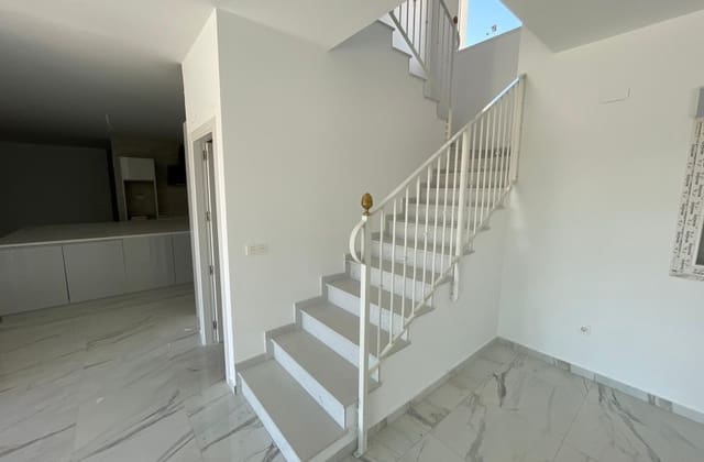 6 bedroom Villa for sale in Pinoso with pool - € 611,000 (Ref: 8705747)