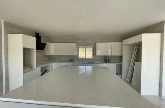 6 bedroom Villa for sale in Pinoso with pool - € 611,000 (Ref: 8705747)