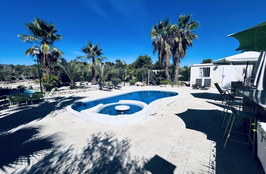 5 chambre Villa/Maison à vendre à Monovar / Monover avec piscine - 375 000 € (Ref: 8708714)