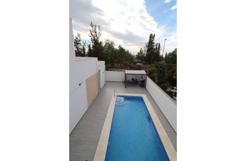 4 soveværelse Villa til salg i Fortuna med swimmingpool garage - € 259.900 (Ref: 8765015)