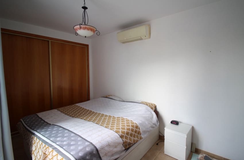 4 soveværelse Villa til salg i Fortuna med swimmingpool garage - € 259.900 (Ref: 8765015)