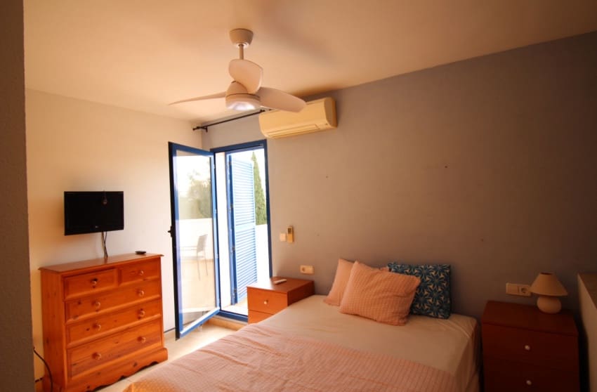 4 soveværelse Villa til salg i Fortuna med swimmingpool garage - € 259.900 (Ref: 8765015)