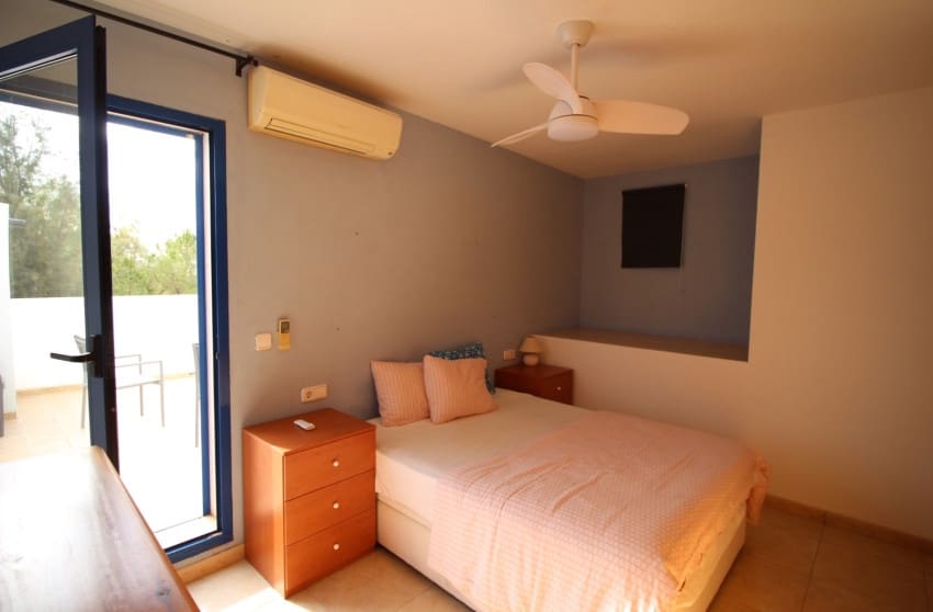 4 soveværelse Villa til salg i Fortuna med swimmingpool garage - € 259.900 (Ref: 8765015)