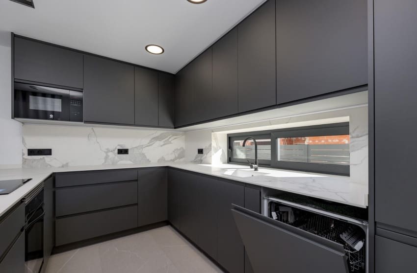 3 quarto Moradia para venda em Torrevieja com piscina - 595 000 € (Ref: 8784502)