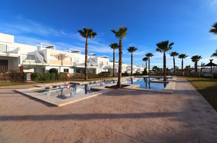 2 soveværelse Lejlighed til salg i Entre Naranjos med swimmingpool - € 229.950 (Ref: 8886797)