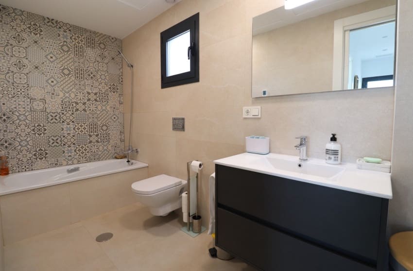 4 slaapkamer Huis te koop in Benijofar met zwembad - € 354.999 (Ref: 8886798)