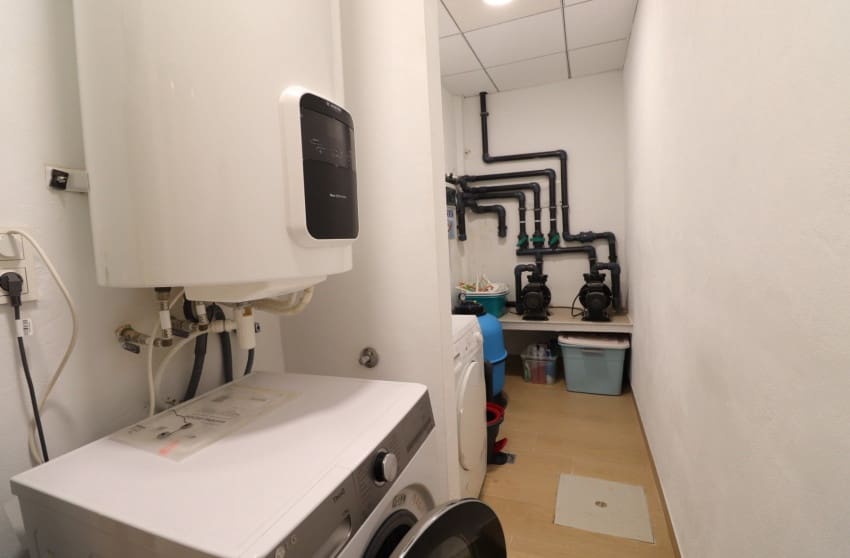 4 slaapkamer Huis te koop in Benijofar met zwembad - € 354.999 (Ref: 8886798)