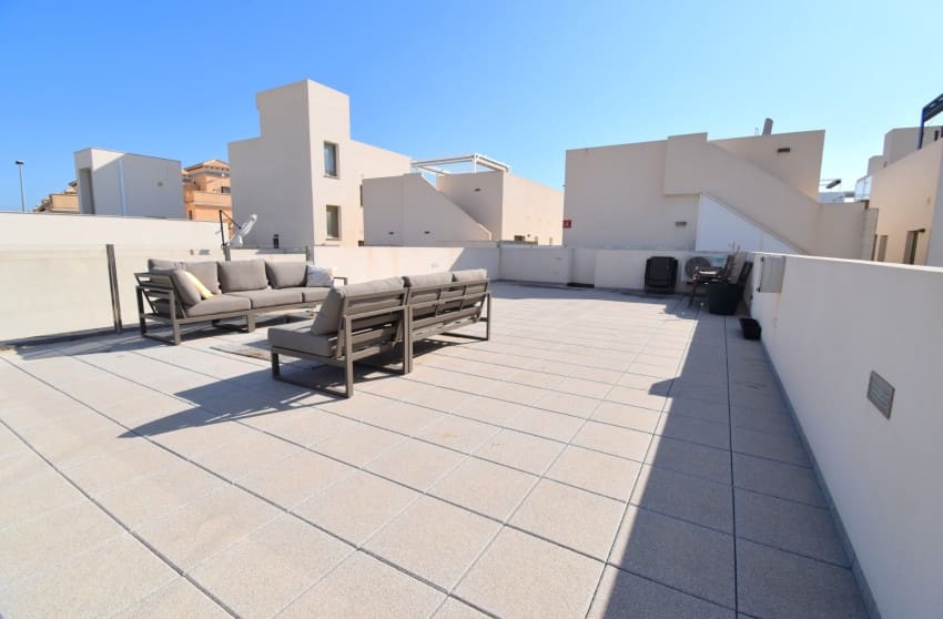 3 bedroom Villa for sale in Orihuela Costa with pool - € 369,950 (Ref: 8886801)