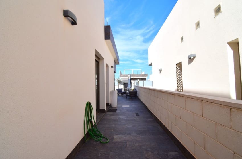 3 bedroom Villa for sale in Orihuela Costa with pool - € 369,950 (Ref: 8886801)