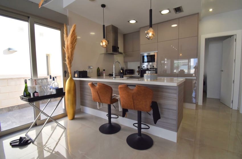 3 bedroom Villa for sale in Orihuela Costa with pool - € 369,950 (Ref: 8886801)