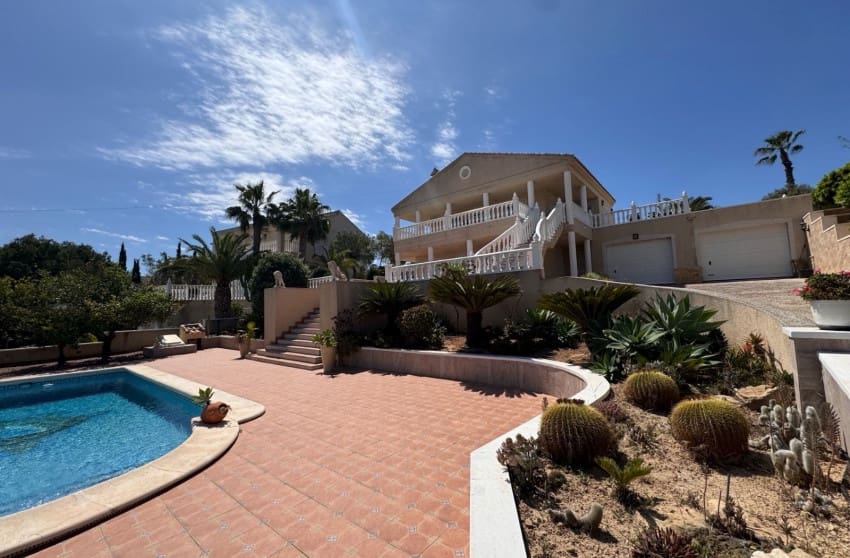 3 slaapkamer Villa te koop in Algorfa met zwembad - € 585.000 (Ref: 8887232)