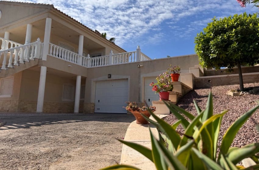 3 slaapkamer Villa te koop in Algorfa met zwembad - € 585.000 (Ref: 8887232)