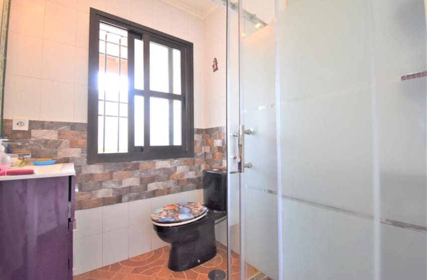 Chalet de 4 habitaciones en Orihuela Costa en venta con piscina - 630.000 € (Ref: 8887233)