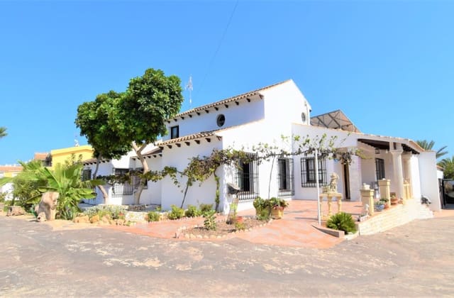 4 bedroom Villa for sale in Villamartín - Las Filipinas, Orihuela with pool - € 630,000 (Ref: 8887233)