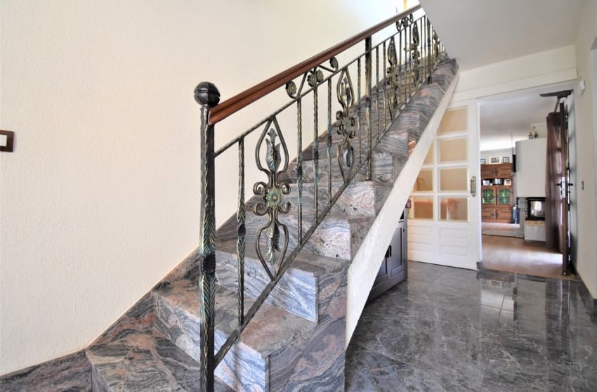 Chalet de 4 habitaciones en Orihuela Costa en venta con piscina - 630.000 € (Ref: 8887233)