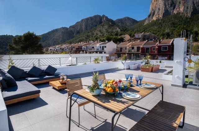 3 Zimmer Villa zu verkaufen in Polop mit Pool - 625.000 € (Ref: 8939142)