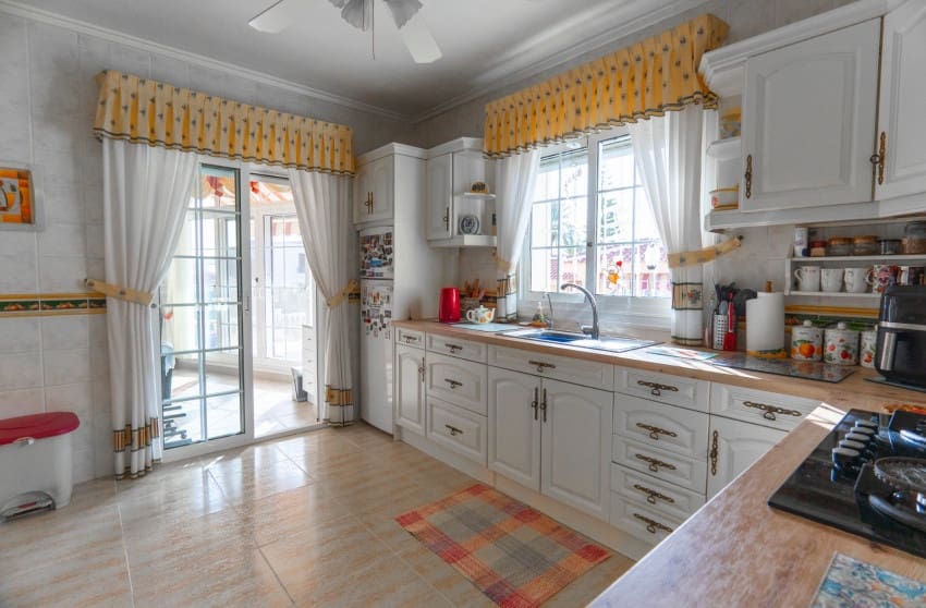 5 chambre Villa/Maison à vendre à Ciudad Quesada avec piscine - 499 000 € (Ref: 8987639)