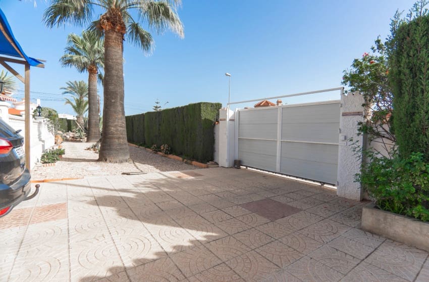 5 chambre Villa/Maison à vendre à Ciudad Quesada avec piscine - 499 000 € (Ref: 8987639)