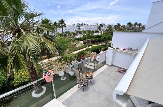 Apartamento de 2 habitaciones en Vistabella, Orihuela en venta con piscina - 224.950 € (Ref: 9030918)