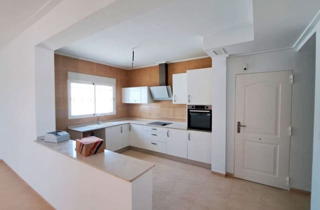 3 bedroom Beach Apartment for sale in Catral with pool - € 375,000 (Ref: 9030921)