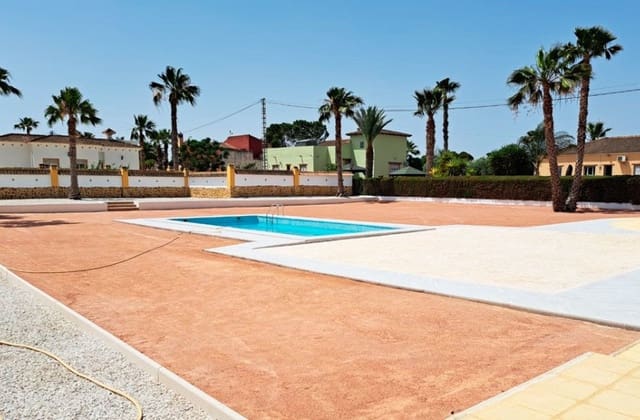 3 bedroom Beach Apartment for sale in Catral with pool - € 375,000 (Ref: 9030921)