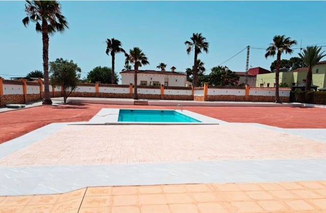 3 bedroom Beach Apartment for sale in Catral with pool - € 375,000 (Ref: 9030921)