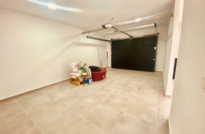 3 soveværelse Villa til salg i Macisvenda med swimmingpool garage - € 359.500 (Ref: 9095744)