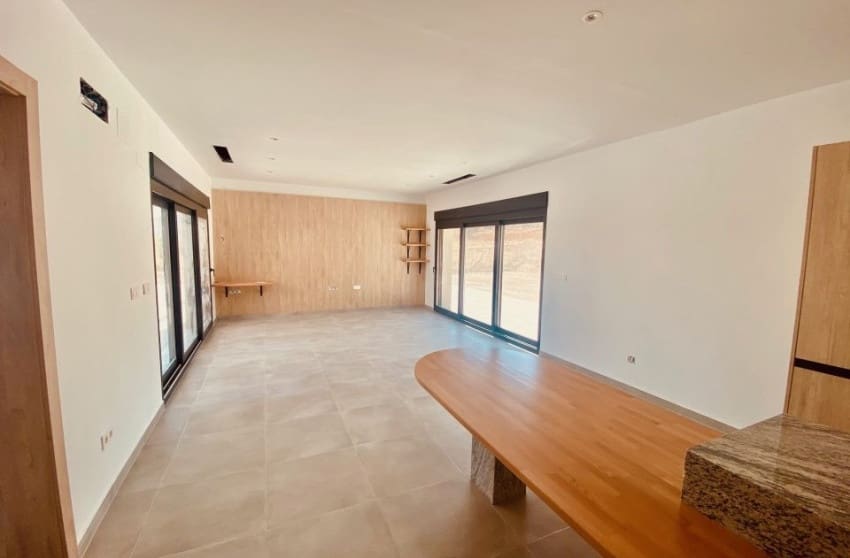 3 soveværelse Villa til salg i Macisvenda med swimmingpool garage - € 359.500 (Ref: 9095744)