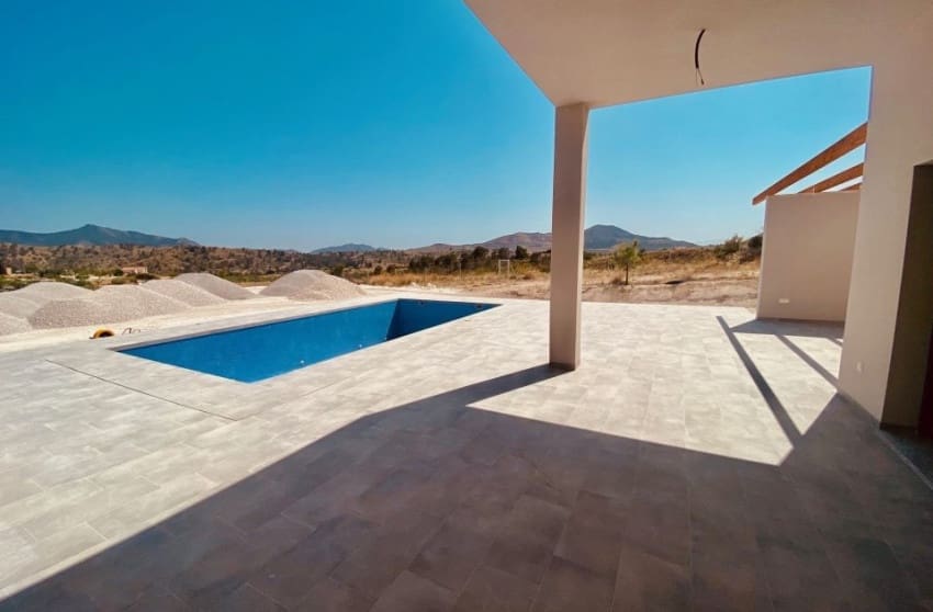 3 soveværelse Villa til salg i Macisvenda med swimmingpool garage - € 359.500 (Ref: 9095744)