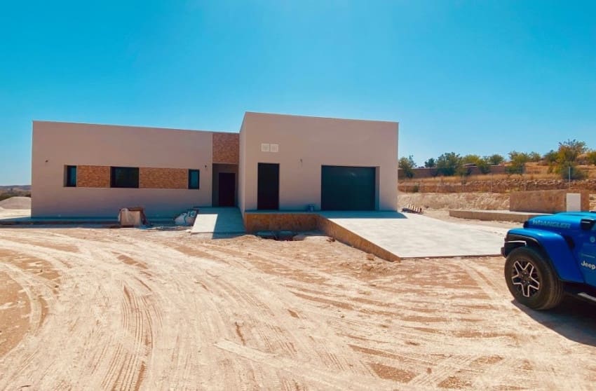 3 soveværelse Villa til salg i Macisvenda med swimmingpool garage - € 359.500 (Ref: 9095744)