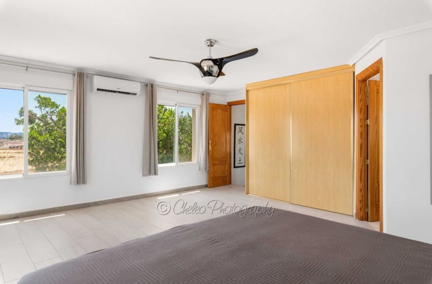 4 sypialnia Willa na sprzedaż w Catral z basenem - 565 000 € (Ref: 9095771)