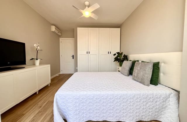 3 soveværelse Byhus til salg i Los Altos med swimmingpool - € 277.900 (Ref: 9112844)