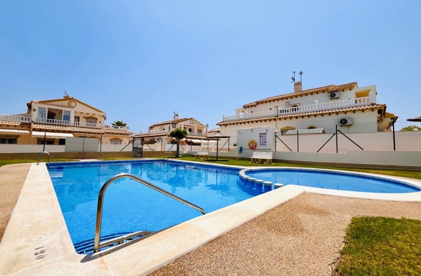 3 slaapkamer Huis te koop in Playa Flamenca met zwembad - € 288.000 (Ref: 9112844)