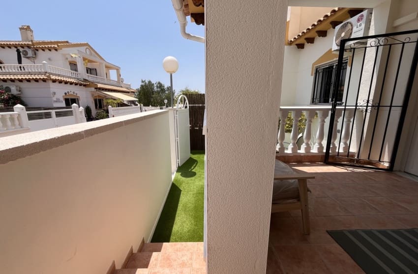 3 slaapkamer Huis te koop in Playa Flamenca met zwembad - € 288.000 (Ref: 9112844)