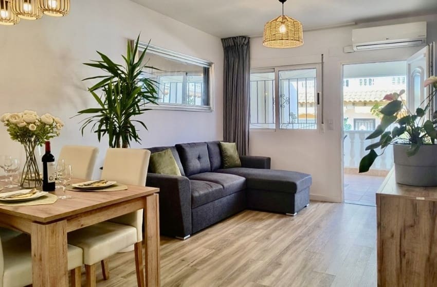 3 soveværelse Byhus til salg i Los Altos med swimmingpool - € 277.900 (Ref: 9112844)