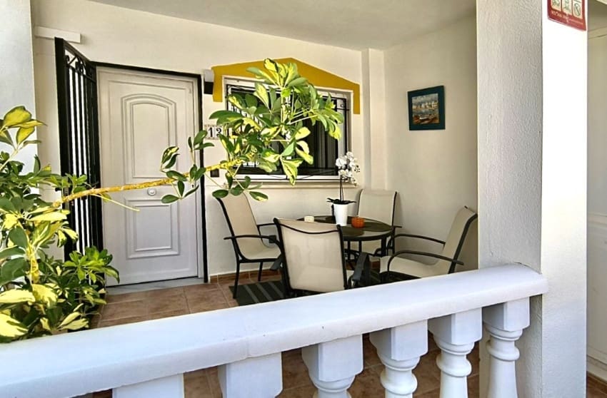 3 soveværelse Byhus til salg i Los Altos med swimmingpool - € 277.900 (Ref: 9112844)