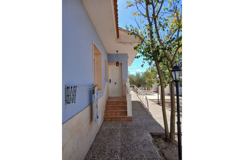 5 soveværelse Villa til salg i Yecla med swimmingpool garage - € 360.000 (Ref: 9228227)