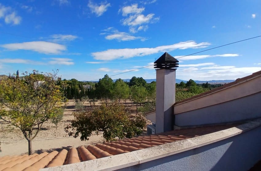 5 soveværelse Villa til salg i Yecla med swimmingpool garage - € 360.000 (Ref: 9228227)